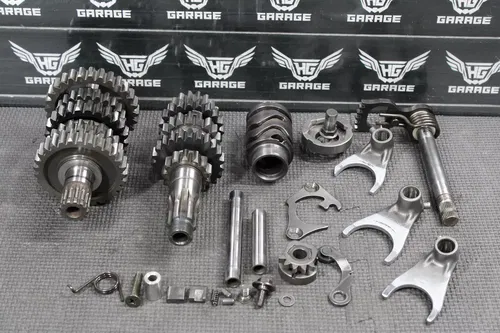 1994 SUZUKI RM250 OEM ENGINE TRANSMISSION TRANNY ASSEMBLY GEARS 24121-28C04