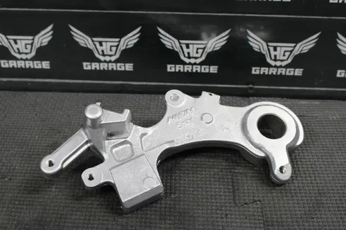 2002 YAMAHA OEM YZ125 REAR BRAKE CALIPER HANGER MOUNT BRACKET 5NY-2580W-00-00