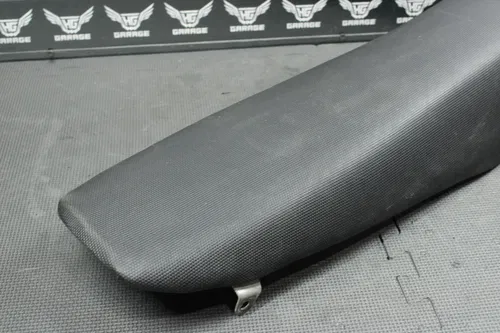 2003 HONDA CRF450R OEM SEAT SADDLE CUSHION COVER 77100-MEB-770