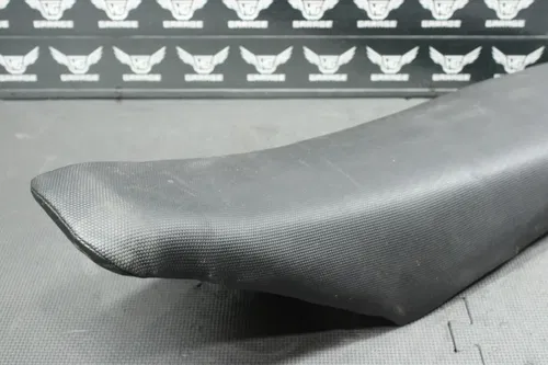 2003 HONDA CRF450R OEM SEAT SADDLE CUSHION COVER 77100-MEB-770