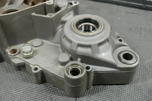 1995 KTM 300 EXC OEM LEFT ENGINE MOTOR CRANKCASE CRANK CASE BLOCK 54630000644