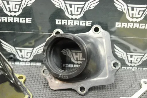 2002 YAMAHA 02-22 YZ250 OEM INTAKE REED BLOCK ASSEMBLY 5NX-13610-10