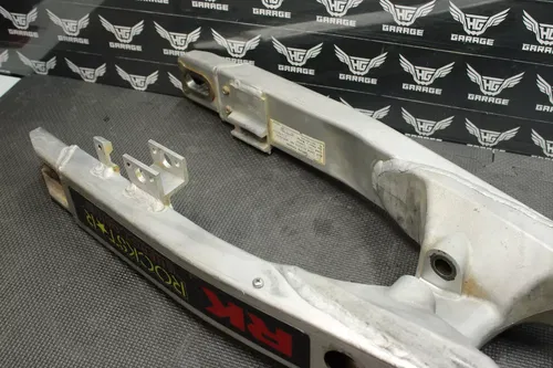 1996 HONDA CR125R CR250R OEM SWINGARM SWING ARM SUSPENSION 52100-KZ4-A10
