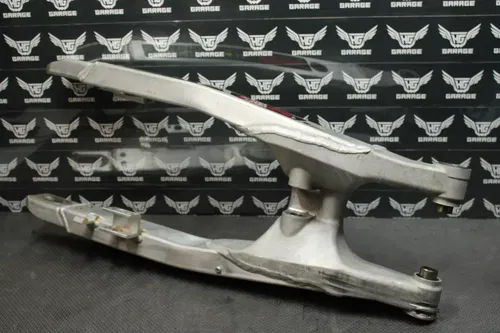 1996 HONDA CR125R CR250R OEM SWINGARM SWING ARM SUSPENSION 52100-KZ4-A10