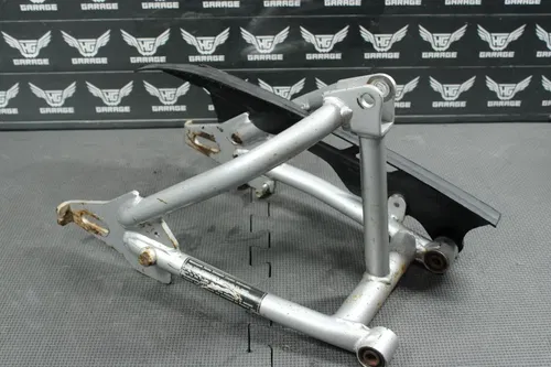 2003 00-03 HONDA XR70R OEM SWINGARM SWING ARM SUSPENSION 40510-GCF-670