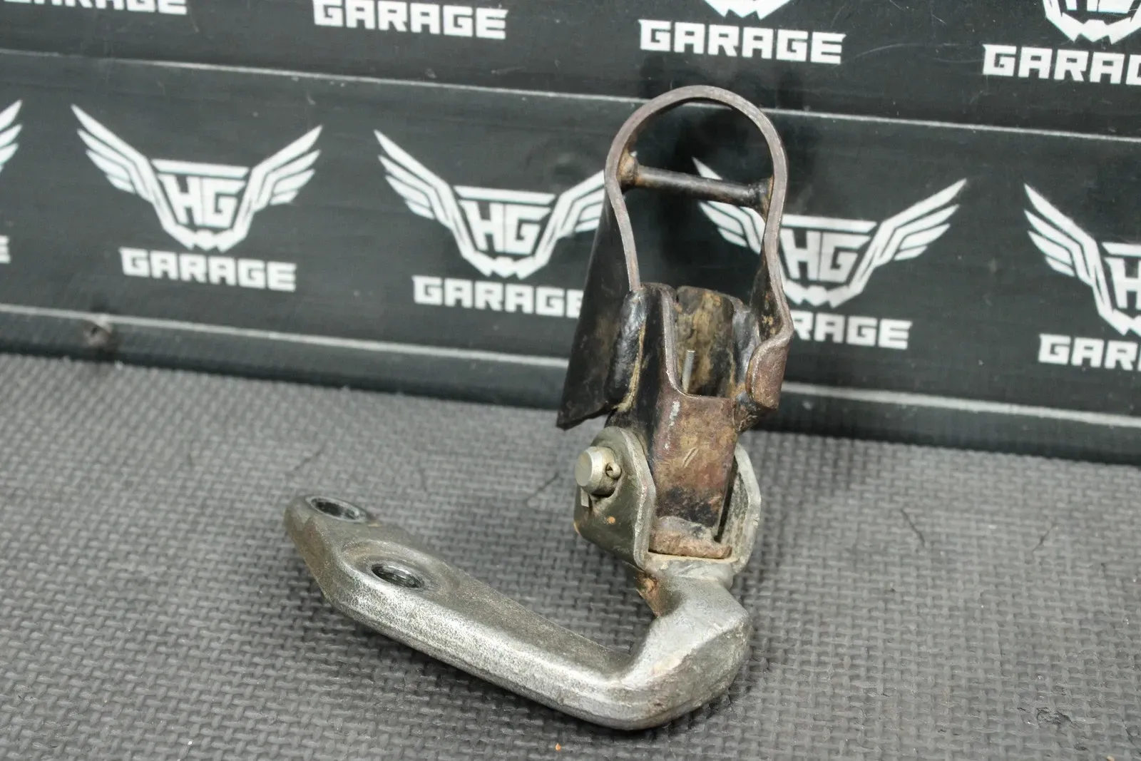 2005 KAWASAKI 03-06 KLX125 OEM FOOT PEGS PEDALS FRAME STAND FOOTPEG PEDAL