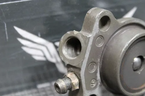 2004 KTM 85SX OEM CLUTCH SLAVE PISTON CYLINDER 75032061044
