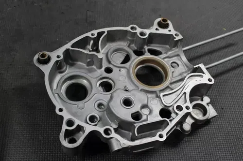2000 YAMAHA TTR90 OEM LEFT RIGHT ENGINE MOTOR CRANKCASE CRANK CASES BLOCK