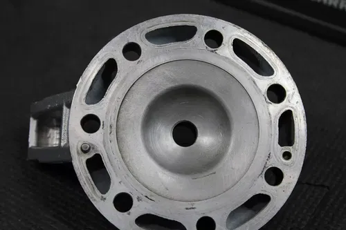1999 95-02 KAWASAKI KX250 OEM ENGINE CYLINDER HEAD COVER DOME CHAMBER 11001-1425