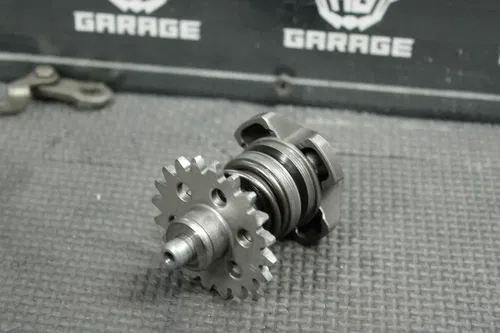 2002 96-04 YAMAHA YZ125 OEM ENGINE POWERVALVE EXHUAST VALVE LINKAGE GOVERNOR