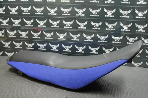 2007 YAMAHA YZ250F YZ450F OEM SEAT SADDLE ASSEMBLY 2S2-24710-81-00
