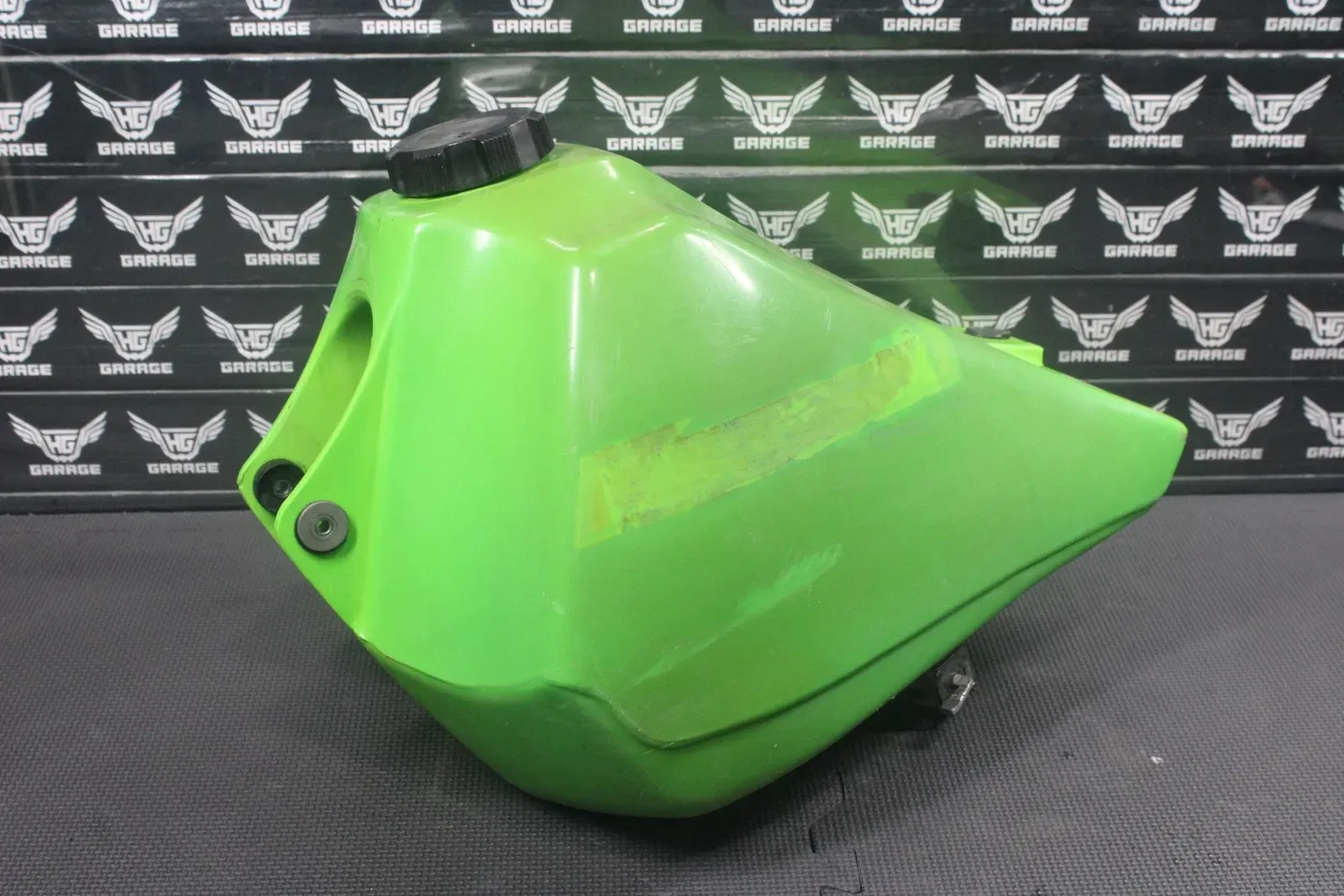 1986 KAWASAKI KDX200 OEM GAS FUEL TANK CELL PETROL RESERVOIR READ DESC!