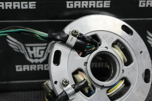 2001 YAMAHA 99-01 YZ250 STATOR MAGNETO GENERATOR ALTERNATOR 5CU-85560-10-00