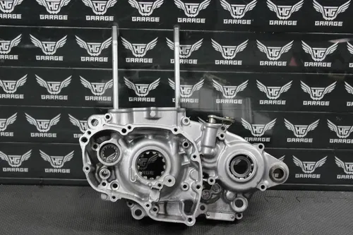 2006 HONDA CRF450R OEM LEFT ENGINE MOTOR CRANKCASE CRANK CASES BLOCK