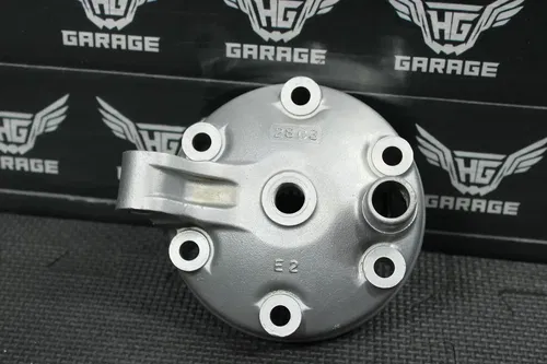 1992 SUZUKI RM250 MODEL N ENGINE MOTOR CYLINDER HEAD 11111-28C30 READ DESC!