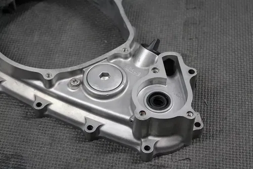 2002 HONDA CRF450R OEM ENGINE MOTOR INNER CLUTCH COVER 11351-MEB-670