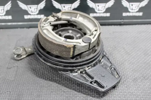 2001 HONDA XR200R 90-02 OEM REAR BACK BRAKE DRUM PANEL ASSEMBLY 43100-KK0-000