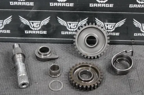 1984 1985 HONDA CR250R OEM KICKSTART KICK START SHAFT W IDLER GEAR