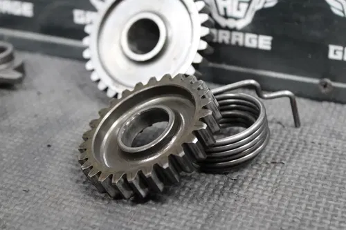 1984 1985 HONDA CR250R OEM KICKSTART KICK START SHAFT W IDLER GEAR