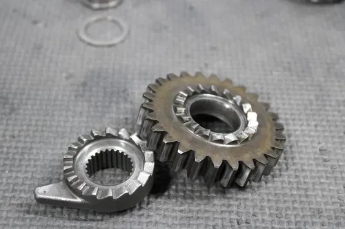 1984 1985 HONDA CR250R OEM KICKSTART KICK START SHAFT W IDLER GEAR