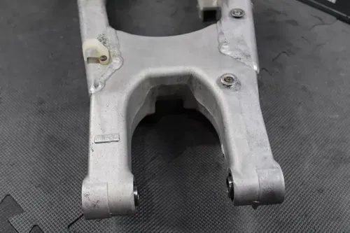 2007 2008 KAWASAKI KX250F OEM SWINGARM SWING ARM SUSPENSION 33001-0107