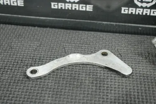 2004 02-04 HONDA CRF450R OEM MOTOR ENGINE FRONT SPROCKET COVER 23810-MEB-670