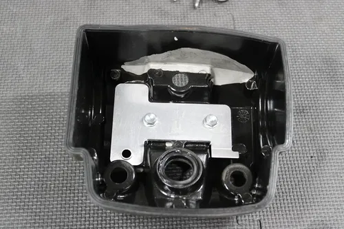 2006 02-06 HONDA CRF450R OEM ENGINE CYLINDER HEAD COVER VALVE COVER 12310-ME-670
