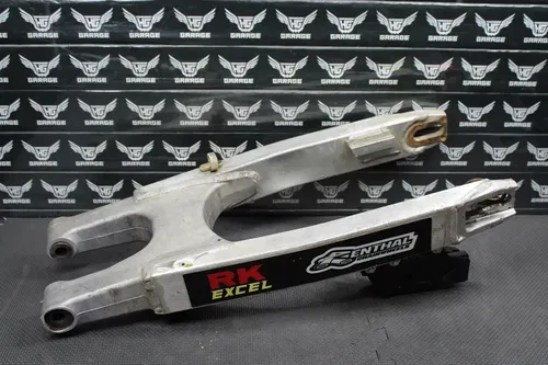 1999 SUZUKI 96-00 RM125 RM250 OEM SWINGARM SWING ARM SUSPENSION 61000-37E10