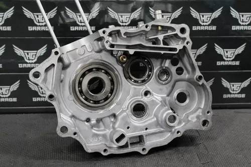 2005 HONDA CRF150F OEM LEFT RIGHT ENGINE MOTOR CRANKCASE CRANK CASES BLOCK
