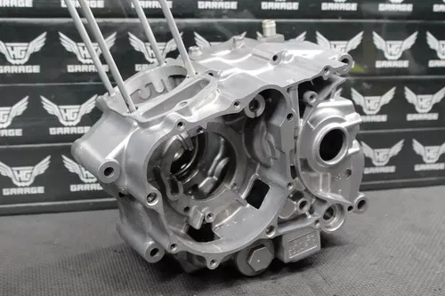 2005 HONDA CRF150F OEM LEFT RIGHT ENGINE MOTOR CRANKCASE CRANK CASES BLOCK