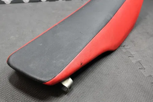 2007 06-08 HONDA CRF250R OEM SEAT SADDLE 77100-KRN-850 77100-KRN-A01