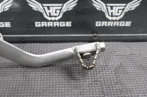 2006 YAMAHA YZ250F OEM RIGHT REARSET BRAKE FOOT PEDAL