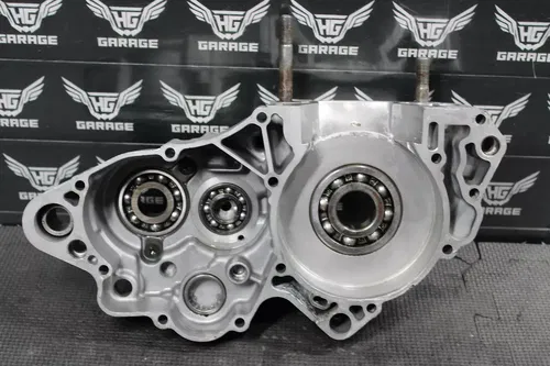 2002 SUZUKI RM250 OEM LEFT RIGHT ENGINE MOTOR CRANKCASE CRANK CASES 11300-37863