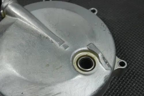 2004 97-05 KAWASAKI KDX220R OEM ENGINE MOTOR OUTER SIDE CLUTCH COVER 14032-1384