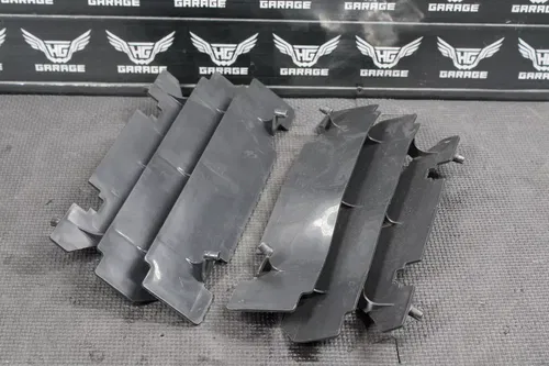 2007 SUZUKI DRZ400S OEM RADIATOR GUARD SHIELD LOUVER VENT 17831-37E11