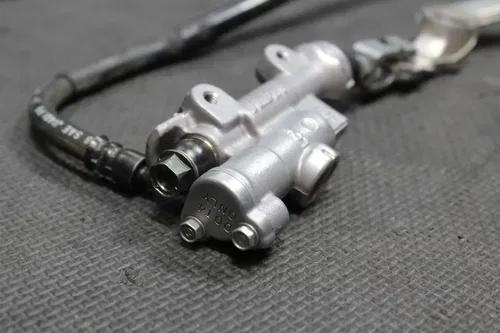 2005 HONDA CR125R CR250R OEM REAR BACK BRAKE CALIPER MASTER CYLINDER HOSE