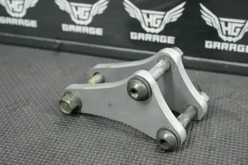 2004 YAMAHA 04-06 WR450F 04-05 YZ450F OEM ENGINE MOTOR MOUNT STAY BRACKETS