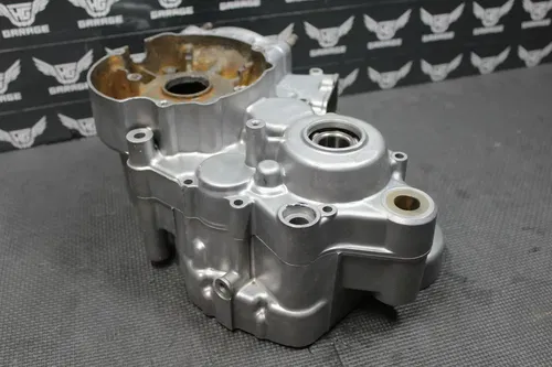 1990 SUZUKI RMX250 MODEL L OEM LEFT RIGHT ENGINE CRANKCASE CRANK CASES BLOCK
