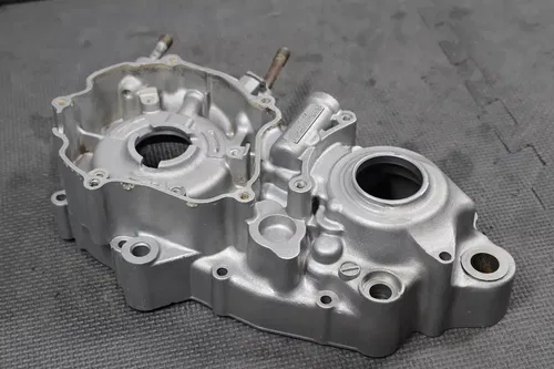 2000 KAWASAKI KX250 OEM LEFT ENGINE MOTOR CRANKCASE CRANK CASES BLOCK