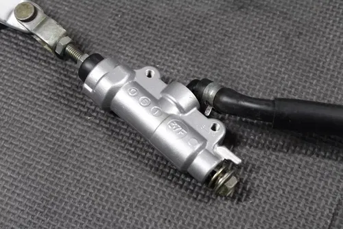 2001 SUZUKI RM125 OEM NISSIN REAR BACK BRAKE MASTER CYLINDER 69600-37F00
