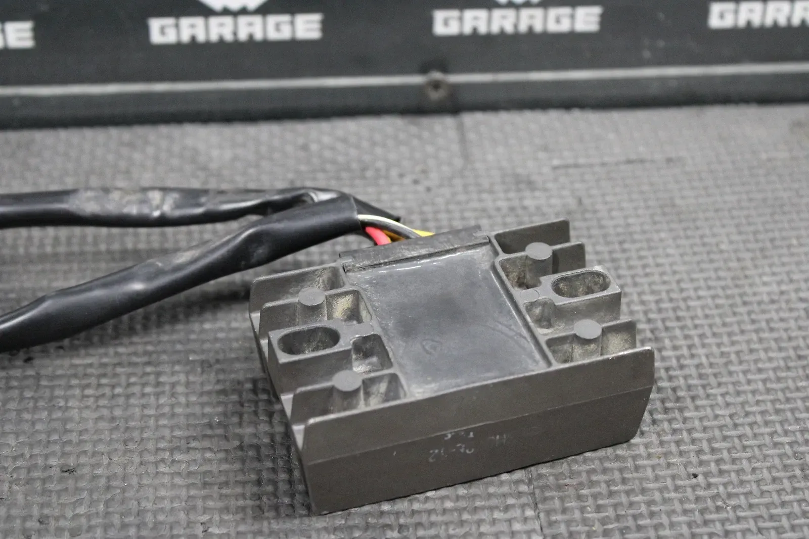 203 KAWASAKI KLX400R KLX400SR OEM RECTIFIER VOLTAGE REGULATOR 21066-S005