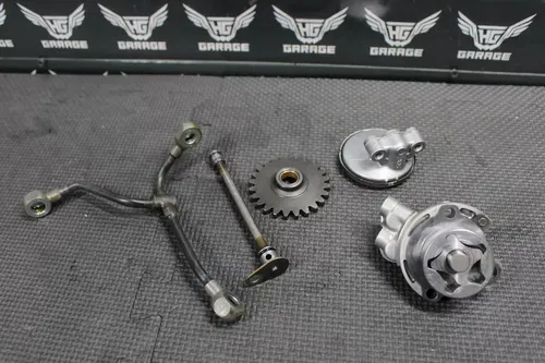 2002 YAMAHA YZ400F YZ426F OEM ENGINE MOTOR OIL PUMP ASSEMBLY LINE GEAR STRAINER