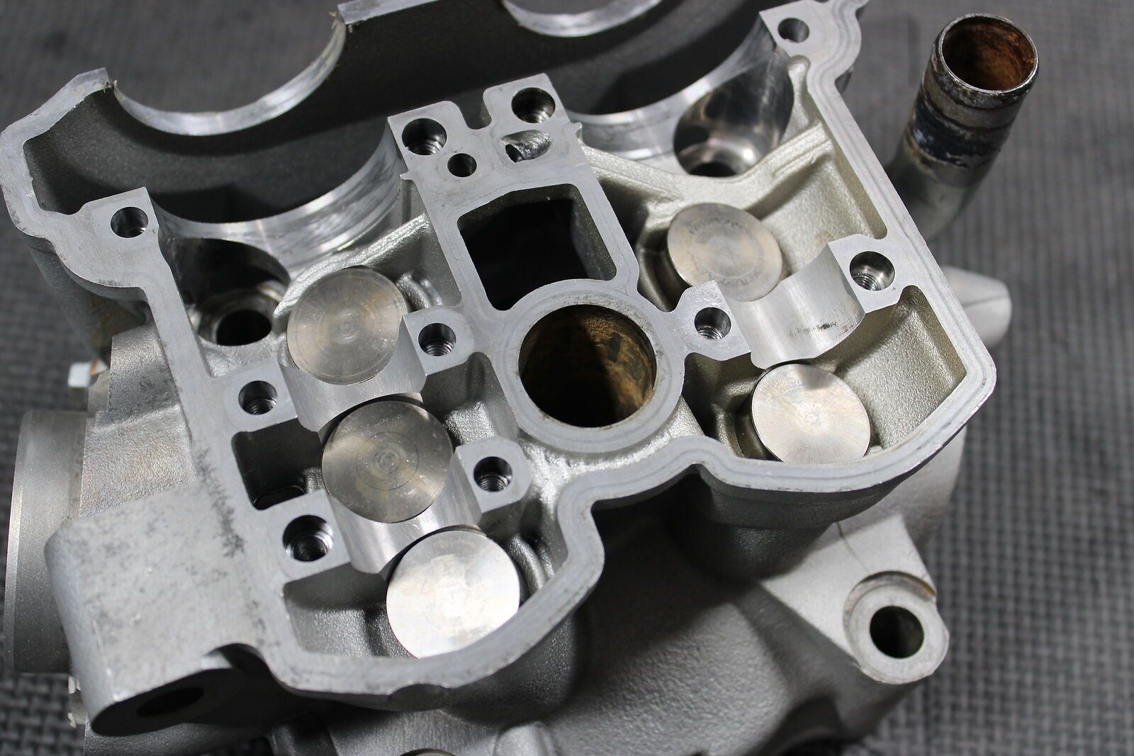 2006 YAMAHA YZ450F OEM COMPLETE ENGINE CYLINDER HEAD