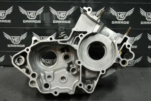 1995 93-01 YAMAHA YZ80 OEM LEFT RIGHT ENGINE MOTOR CRANKCASE CRANK CASES BLOCK