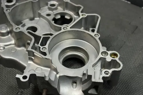 1995 93-01 YAMAHA YZ80 OEM LEFT RIGHT ENGINE MOTOR CRANKCASE CRANK CASES BLOCK