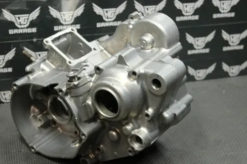 1995 93-01 YAMAHA YZ80 OEM LEFT RIGHT ENGINE MOTOR CRANKCASE CRANK CASES BLOCK