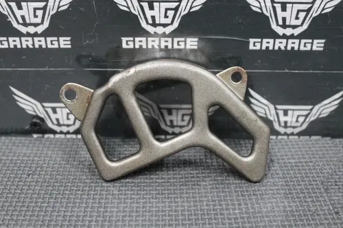 1987 HONDA XR250R 86-89 OEM MOTOR ENGINE FRONT SPROCKET COVER 11351-KT1-000