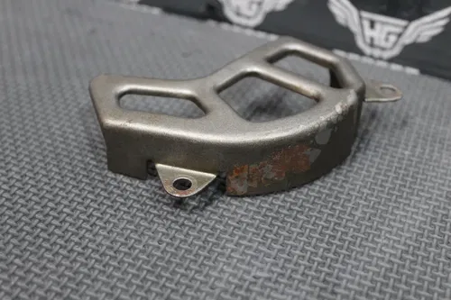 1987 HONDA XR250R 86-89 OEM MOTOR ENGINE FRONT SPROCKET COVER 11351-KT1-000