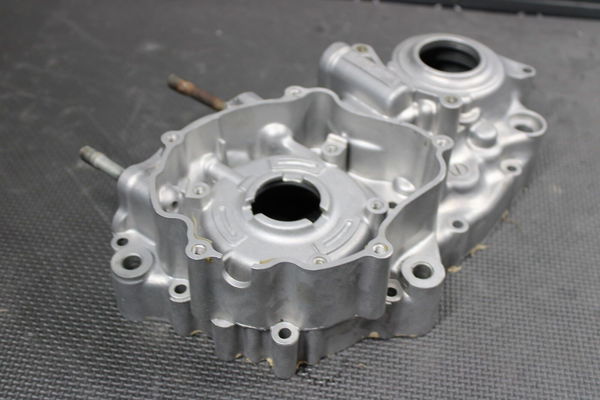 1998 97-99 KAWASAKI KX250 OEM LEFT RIGHT ENGINE MOTOR 1998 97-99 KAWASAKI KX250 OEM LEFT RIGHT ENGINE MOTOR