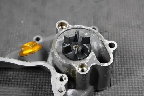 1997 SUZUKI RM125 MODEL V ENGINE MOTOR INNER CLUTCH COVER 11340-43811